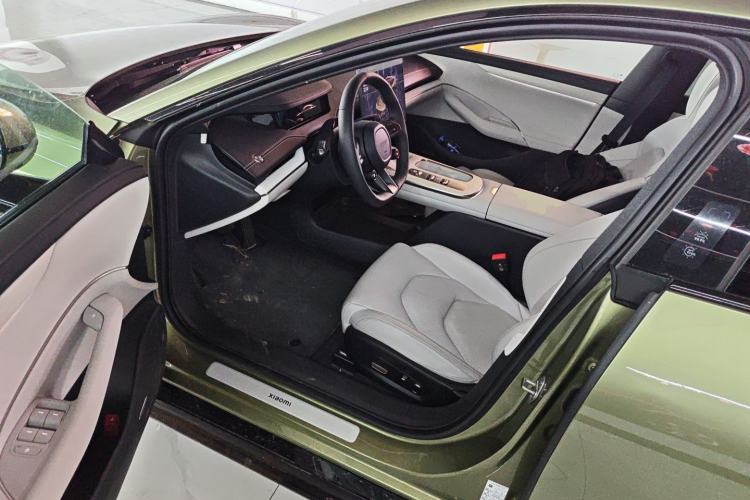 Used Xiaomi Auto SU7 2024 Rear-Drive Ultra-Long Range Advanced Pro-Level Intelligent Driving Version Interior 3