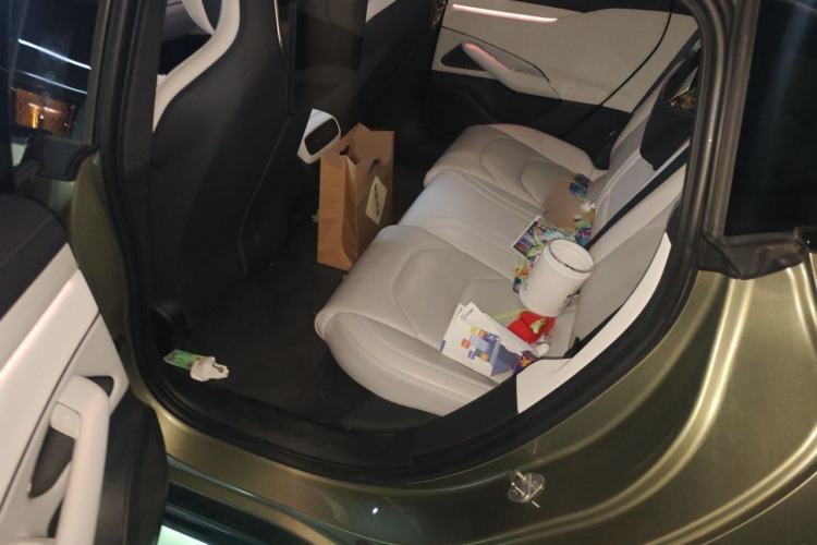 Used Xiaomi Auto SU7 2024 Rear-Drive Ultra-Long Range Advanced Pro-Level Intelligent Driving Version Interior 4