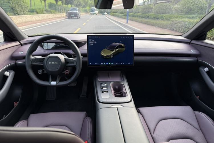 Used Xiaomi Auto SU7 2024 Rear-Drive Long-Range Intelligent Driving Version Interior 4