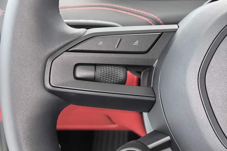 Used Xiaomi Auto SU7 2024 Four-Wheel Drive Ultra-Long Range Advanced Intelligent Driving Max Edition Interior 9