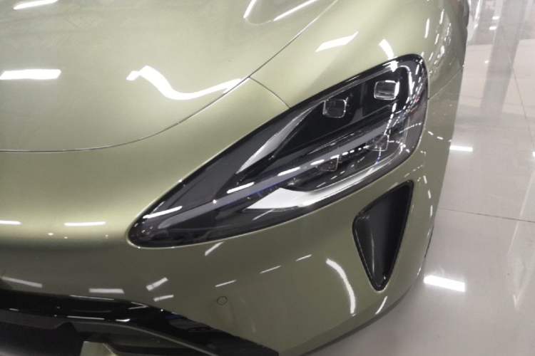 Used Xiaomi Auto SU7 2024 Rear-Drive Long-Range Intelligent Driving Version Left Front Headlight