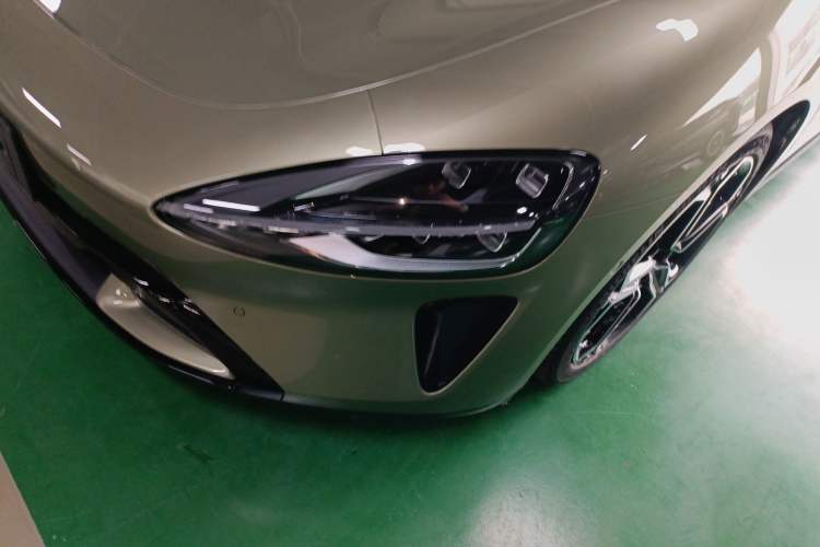 Used Xiaomi Auto SU7 2024 Four-Wheel Drive Ultra-Long Range Advanced Intelligent Driving Max Edition Left Front Headlight
