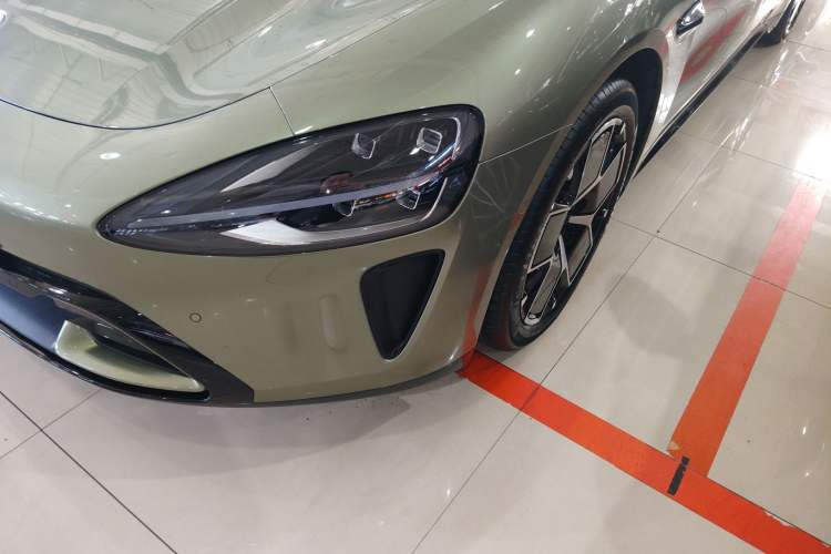 Used Xiaomi Auto SU7 2024 Rear-Drive Long-Range Intelligent Driving Version Left Front Headlight