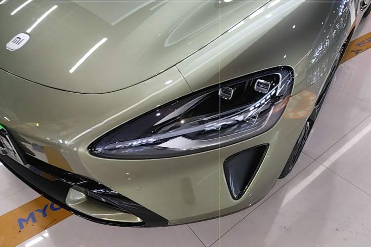 Used Xiaomi Auto SU7 2024 Four-Wheel Drive Ultra-Long Range Advanced Intelligent Driving Max Edition Left Front Headlight