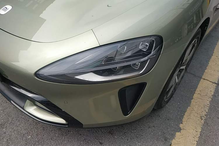 Used Xiaomi Auto SU7 2024 Rear-Drive Long-Range Intelligent Driving Version Left Front Headlight