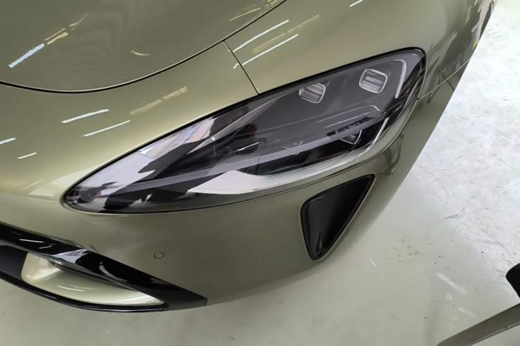 Used Xiaomi Auto SU7 2024 Four-Wheel Drive Ultra-Long Range Advanced Intelligent Driving Max Edition Left Front Headlight