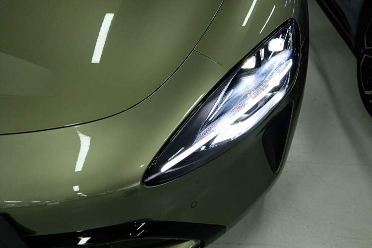Used Xiaomi Auto SU7 2024 Rear-Drive Long-Range Intelligent Driving Version Left Front Headlight