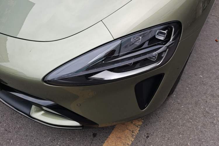 Used Xiaomi Auto SU7 2024 Rear-Drive Long-Range Intelligent Driving Version Left Front Headlight