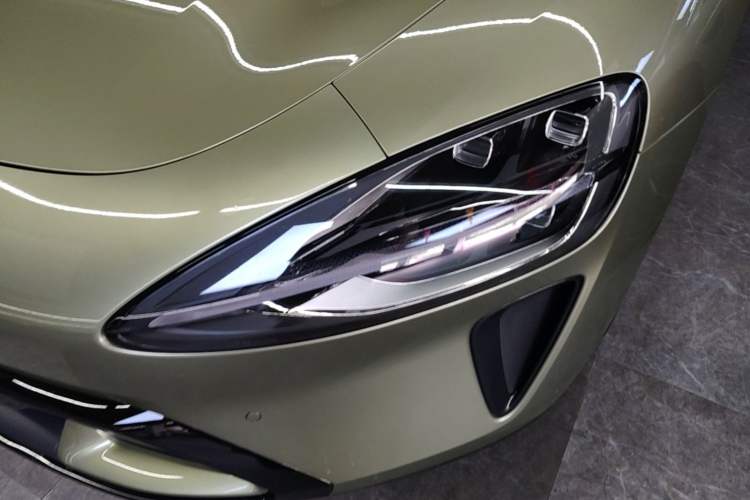 Used Xiaomi Auto SU7 2024 Rear-Drive Long-Range Intelligent Driving Version Left Front Headlight