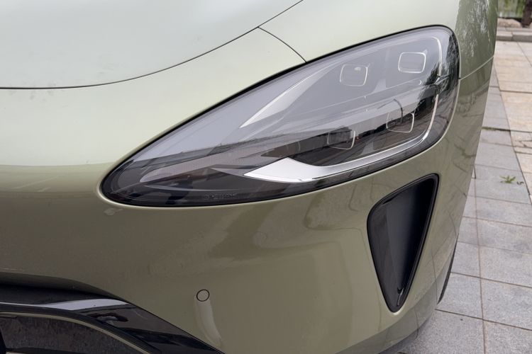 Used Xiaomi Auto SU7 2024 Rear-Drive Ultra-Long Range Advanced Pro-Level Intelligent Driving Version Left Front Headlight