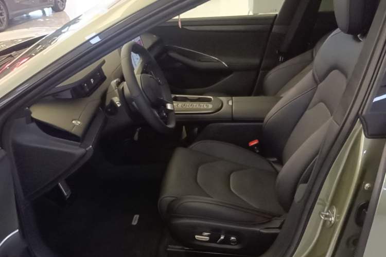 Used Xiaomi Auto SU7 2024 Four-Wheel-Drive Max Founder's Edition Left Front Seat