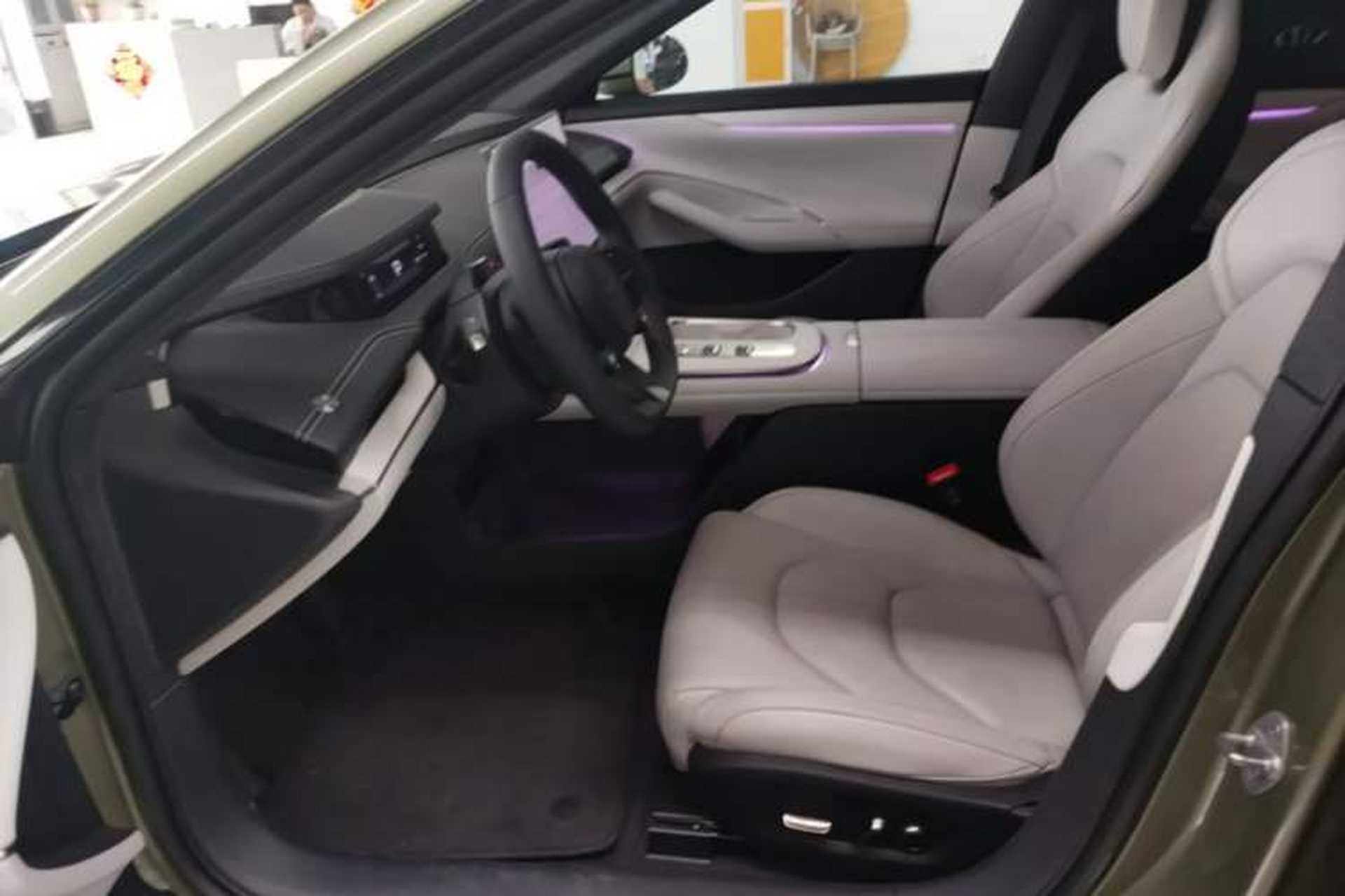Used Xiaomi Auto SU7 2024 Rear-Drive Ultra-Long Range Advanced Pro-Level Intelligent Driving Version Left Front Seat