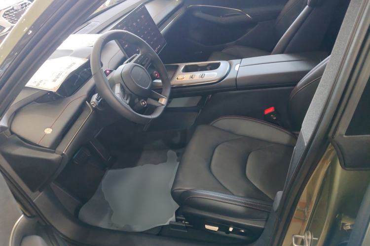 Used Xiaomi Auto SU7 2024 Rear-Drive Long-Range Intelligent Driving Version Left Front Seat
