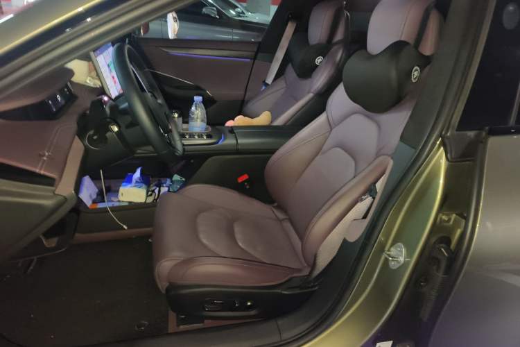 Used Xiaomi Auto SU7 2024 Four-Wheel Drive Ultra-Long Range Advanced Intelligent Driving Max Edition Left Front Seat