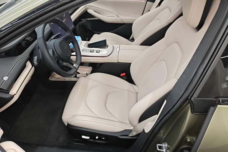 Used Xiaomi Auto SU7 2024 Rear-Drive Ultra-Long Range Advanced Pro-Level Intelligent Driving Version Left Front Seat