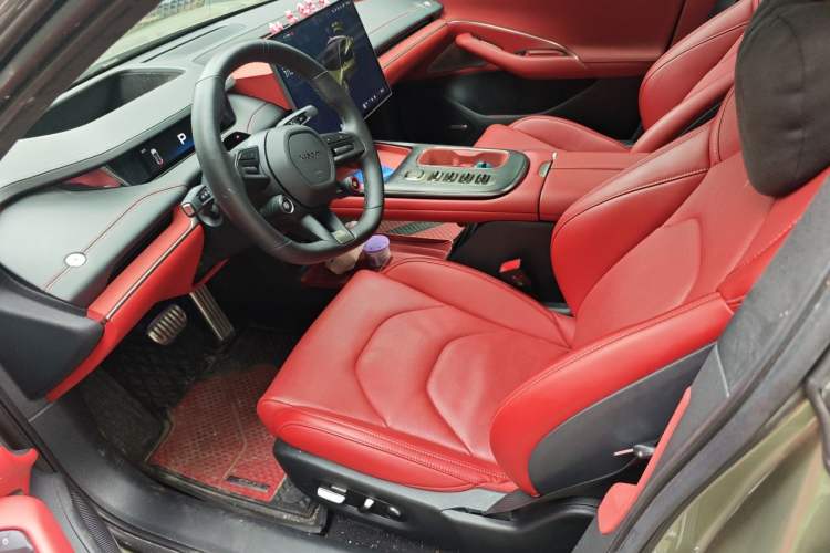 Used Xiaomi Auto SU7 2024 Four-Wheel Drive Ultra-Long Range Advanced Intelligent Driving Max Edition Left Front Seat