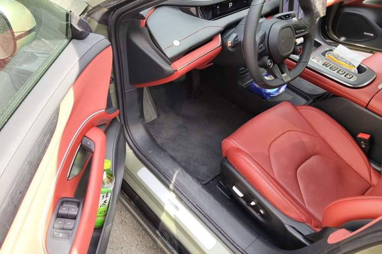 Used Xiaomi Auto SU7 2024 Rear-Drive Ultra-Long Range Advanced Pro-Level Intelligent Driving Version Left Front Seat