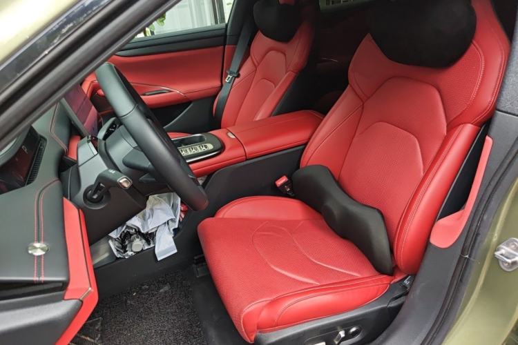 Used Xiaomi Auto SU7 2024 Rear-Drive Ultra-Long Range Advanced Pro-Level Intelligent Driving Version Left Front Seat