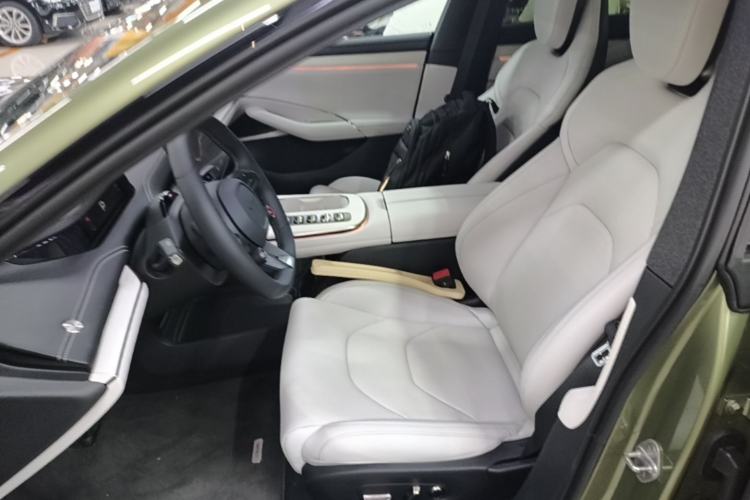 Used Xiaomi Auto SU7 2024 Rear-Drive Ultra-Long Range Advanced Pro-Level Intelligent Driving Version Left Front Seat