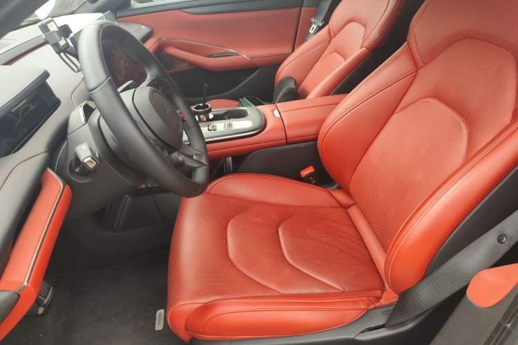 Used Xiaomi Auto SU7 2024 Rear-Drive Long-Range Intelligent Driving Version Left Front Seat