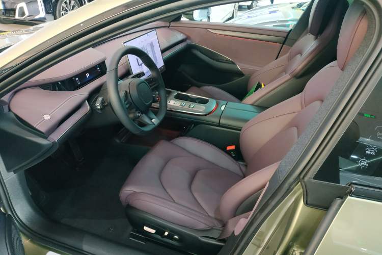 Used Xiaomi Auto SU7 2024 Rear-Drive Long-Range Intelligent Driving Version Left Front Seat