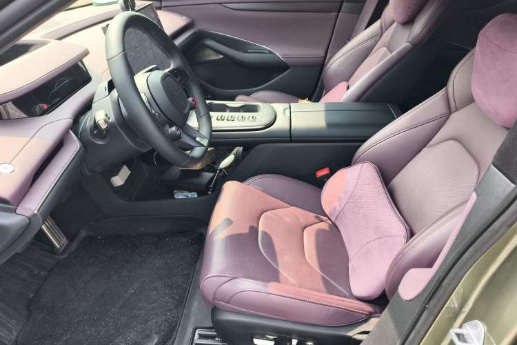 Used Xiaomi Auto SU7 2024 Four-Wheel Drive Ultra-Long Range Advanced Intelligent Driving Max Edition Left Front Seat