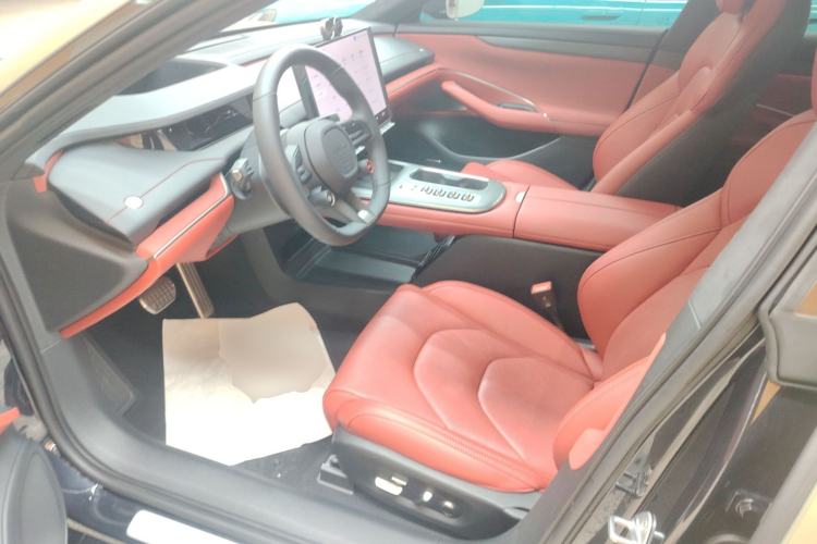 Used Xiaomi Auto SU7 2024 Four-Wheel Drive Ultra-Long Range Advanced Intelligent Driving Max Edition Left Front Seat
