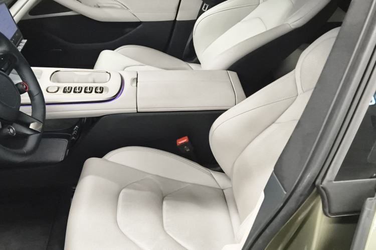 Used Xiaomi Auto SU7 2024 Four-Wheel Drive Ultra-Long Range Advanced Intelligent Driving Max Edition Left Front Seat
