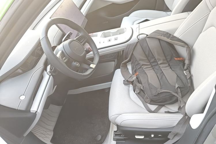 Used Xiaomi Auto SU7 2024 Rear-Drive Long-Range Intelligent Driving Version Left Front Seat