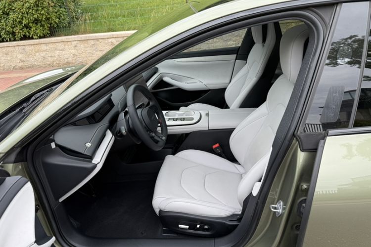 Used Xiaomi Auto SU7 2024 Rear-Drive Long-Range Intelligent Driving Version Left Front Seat
