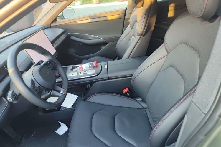 Used Xiaomi Auto SU7 2024 Rear-Drive Long-Range Intelligent Driving Version Left Front Seat