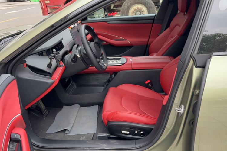 Used Xiaomi Auto SU7 2024 Rear-Drive Ultra-Long Range Advanced Pro-Level Intelligent Driving Version Left Front Seat