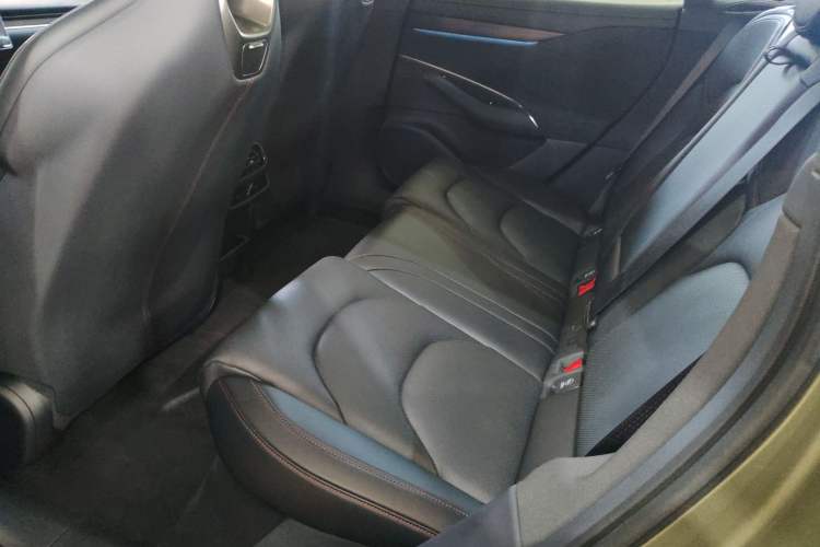 Used Xiaomi Auto SU7 2024 Rear-Drive Long-Range Intelligent Driving Version Left Rear Seat