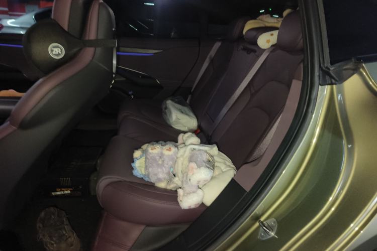 Used Xiaomi Auto SU7 2024 Four-Wheel Drive Ultra-Long Range Advanced Intelligent Driving Max Edition Left Rear Seat