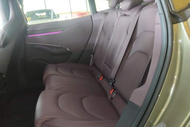 Used Xiaomi Auto SU7 2024 Rear-Drive Long-Range Intelligent Driving Version Left Rear Seat