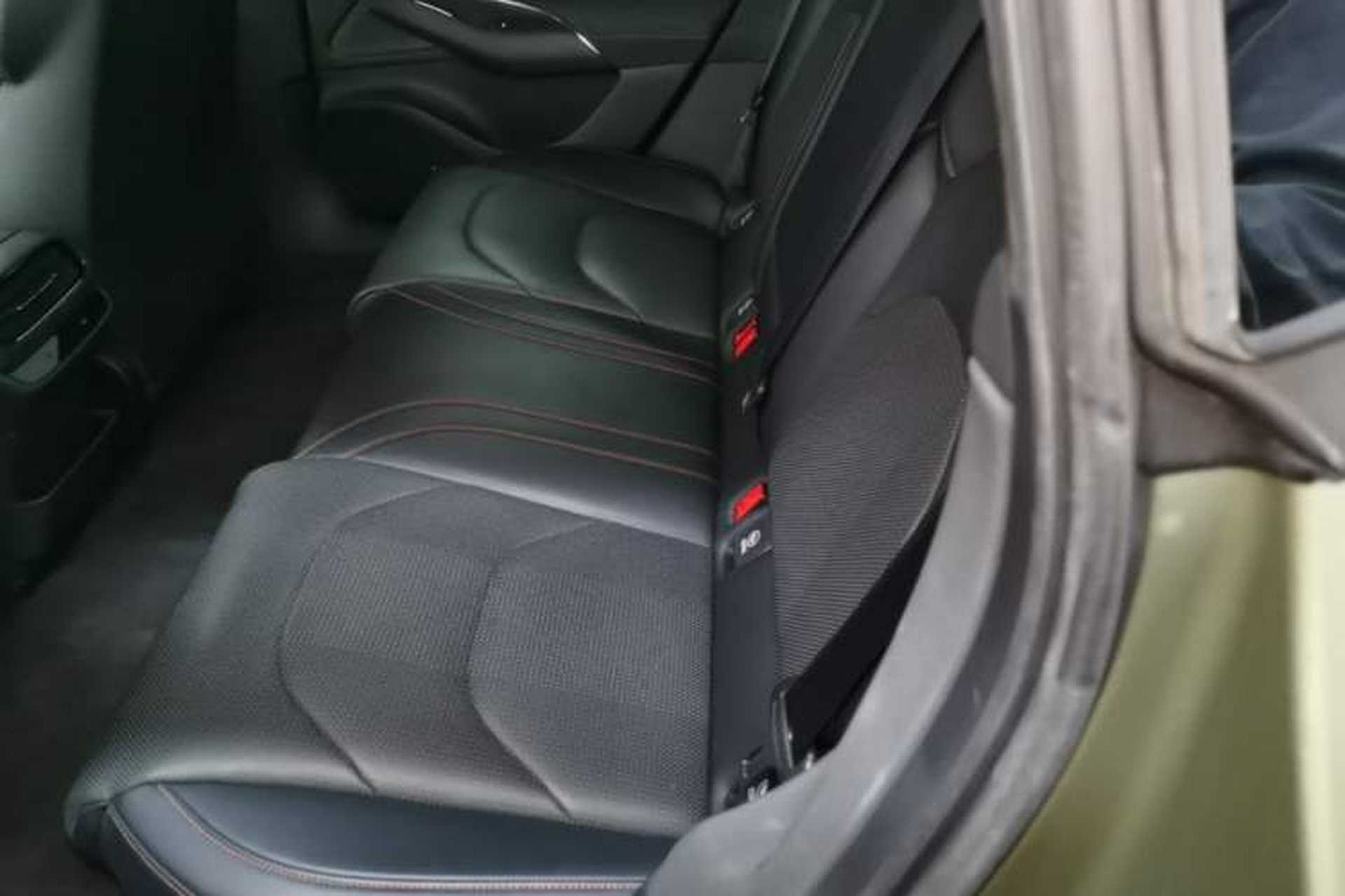 Used Xiaomi Auto SU7 2024 Four-Wheel Drive Ultra-Long Range Advanced Intelligent Driving Max Edition Left Rear Seat