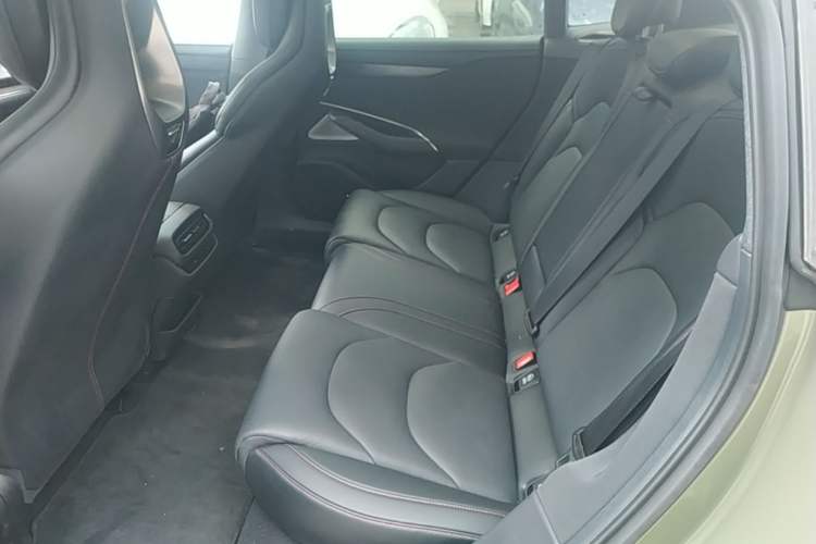 Used Xiaomi Auto SU7 2024 Rear-Drive Long-Range Intelligent Driving Version Left Rear Seat