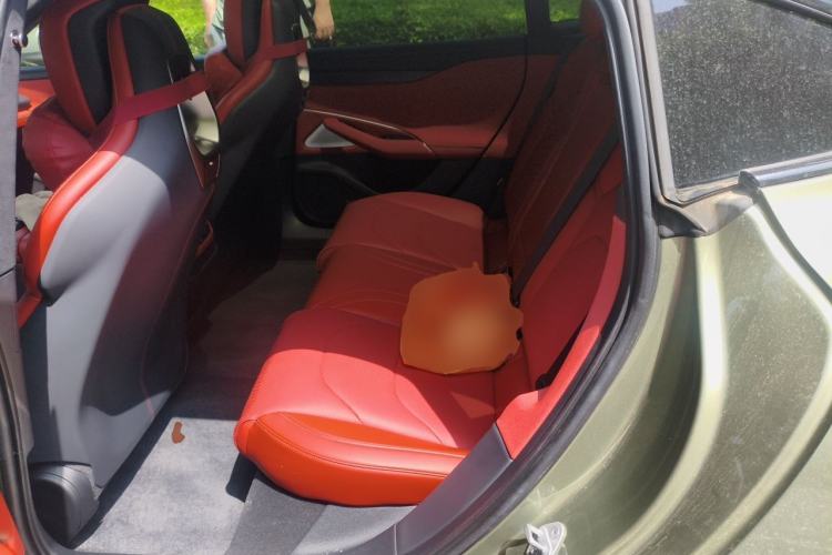 Used Xiaomi Auto SU7 2024 Four-Wheel Drive Ultra-Long Range Advanced Intelligent Driving Max Edition Left Rear Seat