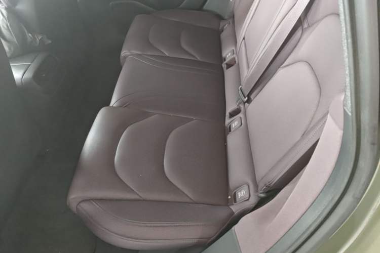 Used Xiaomi Auto SU7 2024 Rear-Drive Long-Range Intelligent Driving Version Left Rear Seat