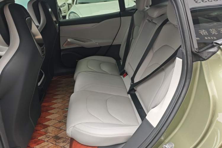 Used Xiaomi Auto SU7 2024 Rear-Drive Long-Range Intelligent Driving Version Left Rear Seat