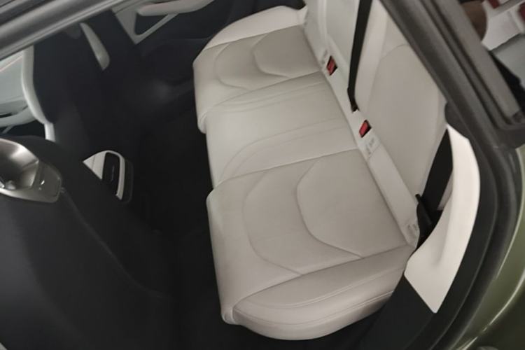 Used Xiaomi Auto SU7 2024 Rear-Drive Ultra-Long Range Advanced Pro-Level Intelligent Driving Version Left Rear Seat