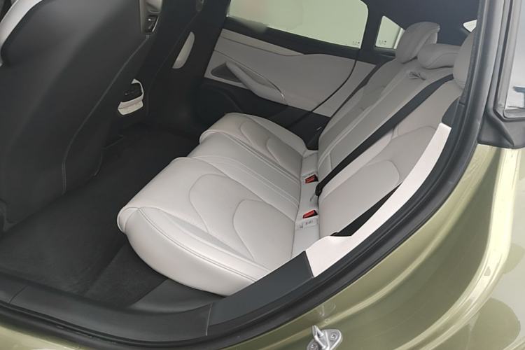 Used Xiaomi Auto SU7 2024 Rear-Drive Long-Range Intelligent Driving Version Left Rear Seat
