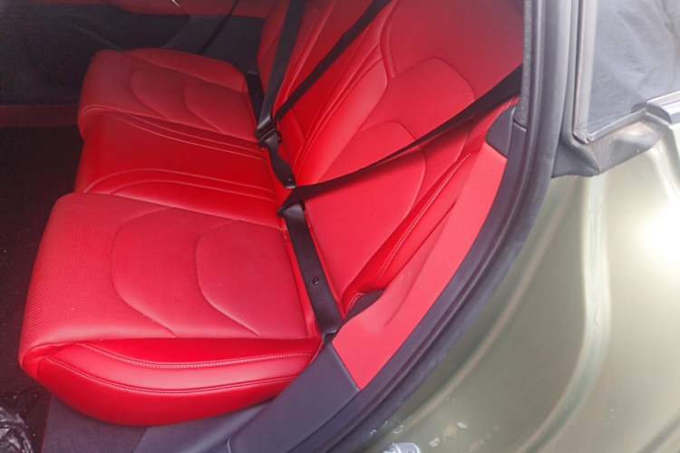 Used Xiaomi Auto SU7 2024 Rear-Drive Ultra-Long Range Advanced Pro-Level Intelligent Driving Version Left Rear Seat