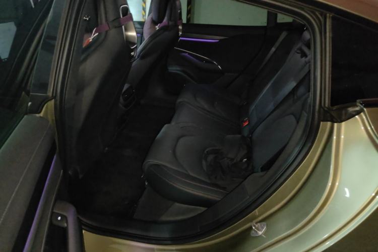 Used Xiaomi Auto SU7 2024 Rear-Drive Ultra-Long Range Advanced Pro-Level Intelligent Driving Version Left Rear Seat