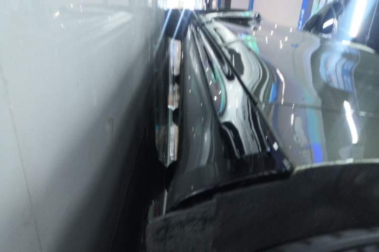 Used Xiaomi Auto SU7 2024 Rear-Drive Long-Range Intelligent Driving Version Left Side Sill