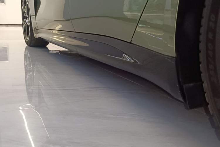 Used Xiaomi Auto SU7 2024 Four-Wheel-Drive Max Founder's Edition Left Side Sill