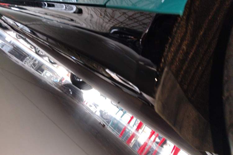 Used Xiaomi Auto SU7 2024 Rear-Drive Ultra-Long Range Advanced Pro-Level Intelligent Driving Version Left Side Sill