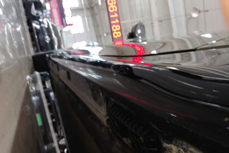 Used Xiaomi Auto SU7 2024 Rear-Drive Ultra-Long Range Advanced Pro-Level Intelligent Driving Version Left Side Sill