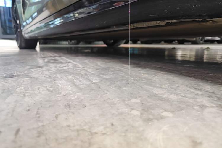 Used Xiaomi Auto SU7 2024 Four-Wheel Drive Ultra-Long Range Advanced Intelligent Driving Max Edition Left Side Sill