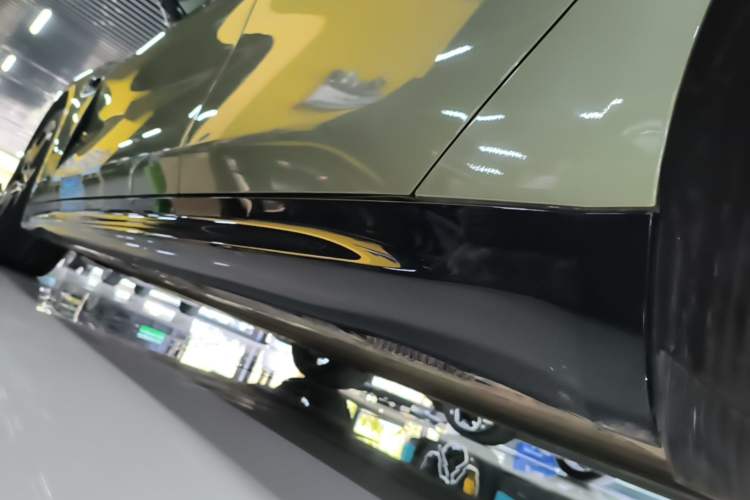 Used Xiaomi Auto SU7 2024 Rear-Drive Long-Range Intelligent Driving Version Left Side Sill